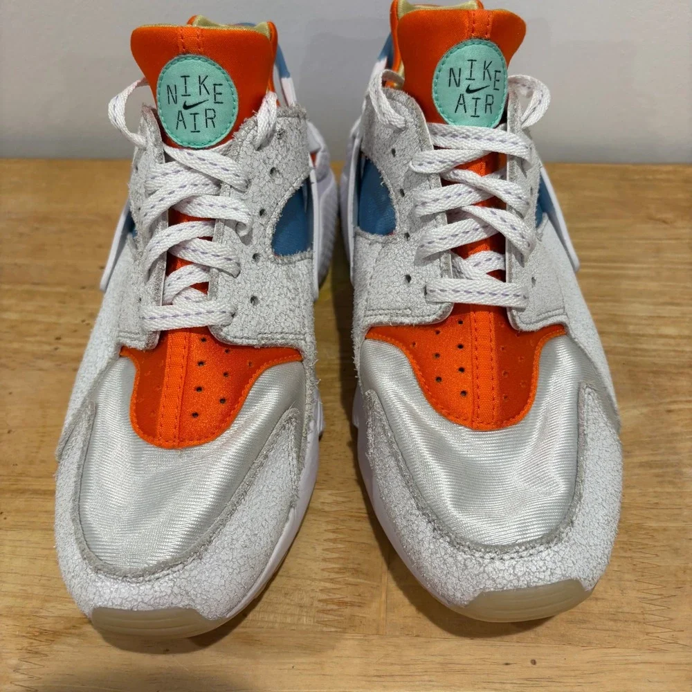 Nike‎ Air Huarache Running Shoes Mens White Orange Blue size 9.5 DX2345-100